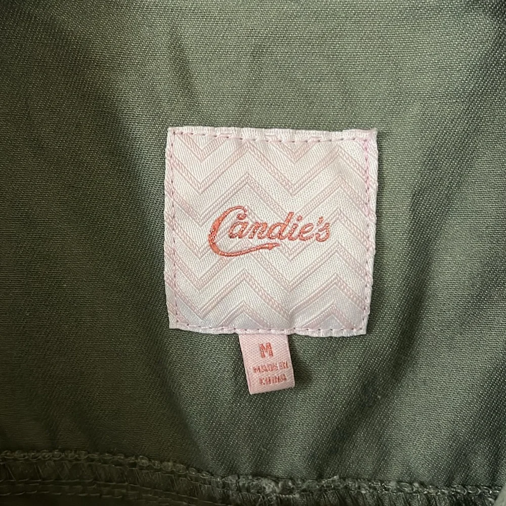 Candie's Sleeveless Vest - Picture 7 of 14